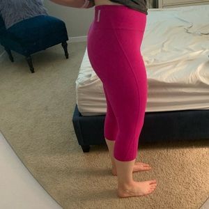 Zella hot pink crop leggings